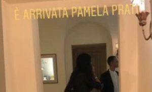 Pamela Prati va a Capri, Eliana Michelazzo su Instagram: "Senza vergogna"