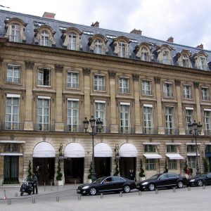 Mohamed Al-Fayed lascia la presidenza dell'Hotel Ritz di Parigi