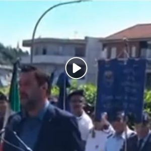 Salvini e la promessa alle forze dell'ordine: "Nella Finanziaria..."