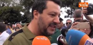 Salvini alla giornalista di Sky: "Lei fa politica? Si candidi nella sinistra" VIDEO