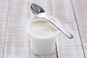 Cancro al colon-retto, due o più yogurt a settimana possono prevenirlo