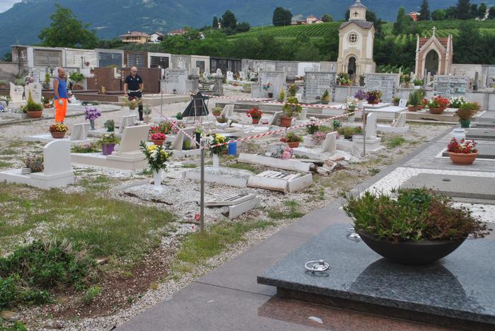 Roma, donna denuncia: "Il feto di mio figlio sepolto con mio nome e senza il mio ok"