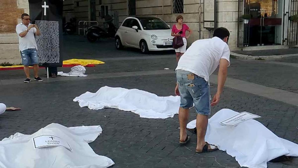 roma, flashmob morti colombia