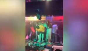 Corea del Sud, crolla balconata in discoteca: due morti, atleti nuoto feriti (tra cui italiano)