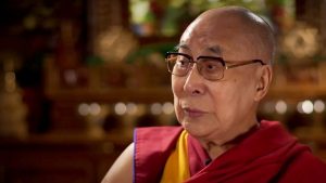 Dalai Lama, nuova gaffe: "Se il mio successore sarà donna deve essere attraente"