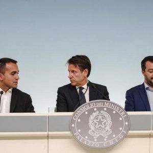 Matteo Salvini lancia un avvertimento a Conte e Di Maio: Conto fino a tre e governo giù. Perché tre?