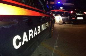 Metaurilia (Pesaro), ubriaco investe bambino di 9 anni. Salvato dal linciaggio dai carabinieri (foto Ansa)