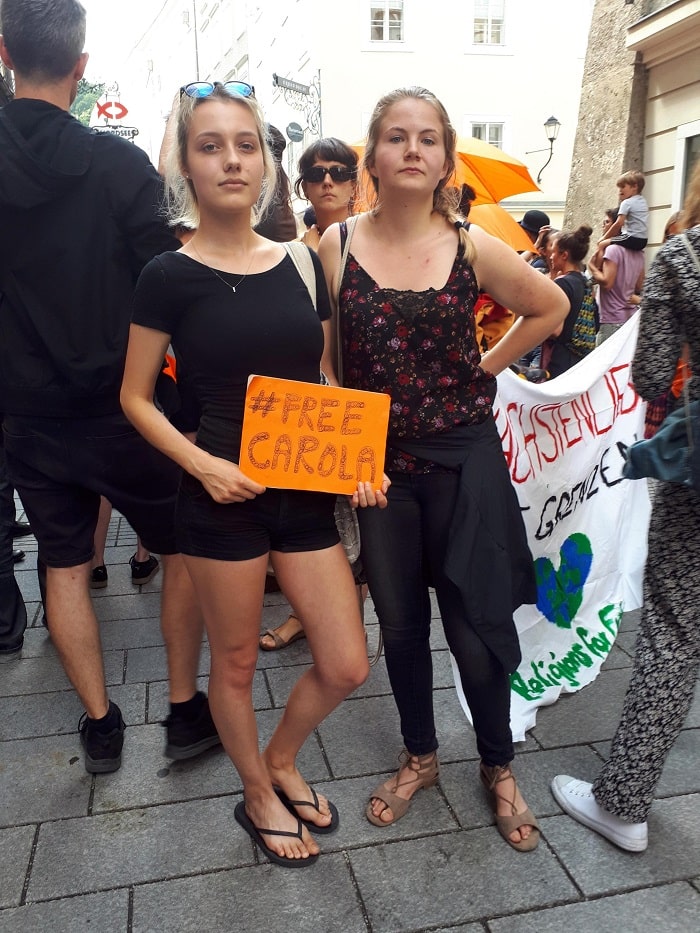 Mattarella in visita a Salisburgo. Manifestanti chiedono libertà per Carola22