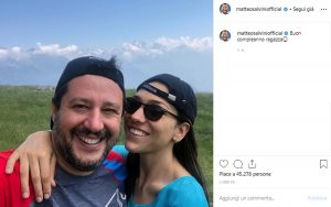 salvini selfie fidanzata carabiniere