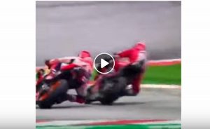 Andrea Dovizioso, il sorpasso su Marc Marquez all'ultima curva in Austria VIDEO