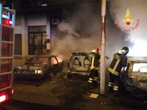 Nuoro: attentato incendiario contro auto di un carabiniere