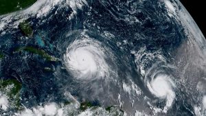 Uragani, la ricetta di Trump per "distruggerli": colpirli con armi nucleari