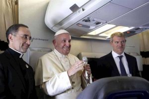 Scisma: Papa Francesco non ha paura per la Chiesa ma prega, Zingaretti non prega ma se la fa sotto per il pd