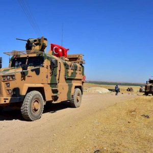 Siria, esercito turco attraversa il confine a nord-est: l'attacco ai curdi è cominciato