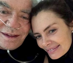 Roberto Cavalli ricoverato in ospedale: il post su Facebook dedicato alla compagna e alle figlie