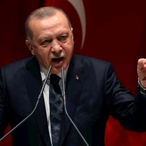 Erdogan trafficante di uomini: vuole ripopolare la Siria di cittadini sunniti scaccia curdi