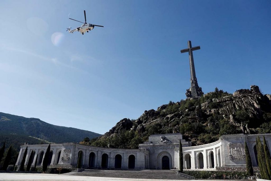 L'elicottero con il corpo di Franco 