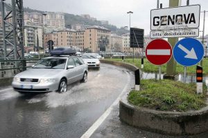 Scuole chiuse a Genova per maltempo. A rischio anche i treni