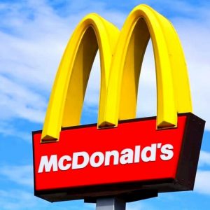 McDonald’s assume 120 diplomati: come candidarsi