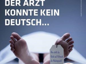Alto Adige, manifesto col cadavere in obitorio: "Medico non sapeva tedesco". A firma Eva Klotz FOTO