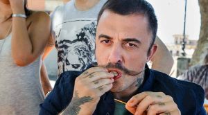 Chef Rubio, addio a Camionisti in Trattoria su Discovery Channel. Su Twitter accuse e difese al cuoco tv anti Salvini