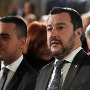 Di Maio battistrada di Salvini: vincolo di mandato, come Mussolini e Hitler, Beppe Grillo lo fermi