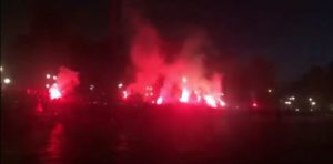 Dinamo Zagabria-Atalanta. Milano blindata per cortei ultras tra saluti romani e fumogeni