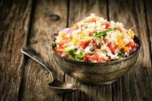 Quinoa, un super-cibo con numerosi benefici per l'organismo
