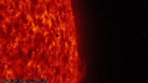 Mercurio transita davanti al Sole: le spettacolari foto di Sdo della Nasa