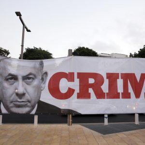 Netanyahu, premier Israele incriminato corruzione e frode