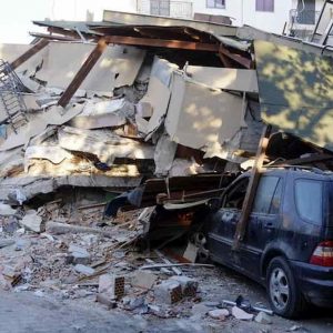 Terremoto Albania, sciame infinito: la terra trema da ore in tutti i Balcani