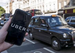 Uber. Il Comune di Londra revoca la licenza. In bilico il destino di 45mila conducenti 
