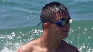 Valerio Catoia insultato su Fb: è il campione di nuoto down che salvò una bimba in mare