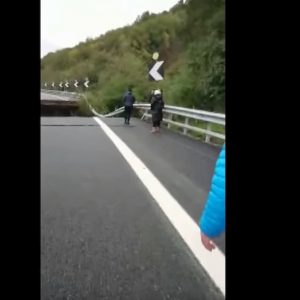 Viadotto crollato sull'A6 tra Savona e Altare: gli automobilisti increduli VIDEO