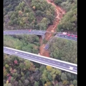 Viadotto crollato sull'A6 vicino a Savona: la ripresa aerea VIDEO