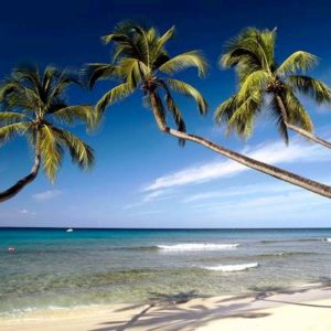 Barbados, coppia britannica infrange restrizioni Covid: multa salata per aver fatto entrare donna camera hotel