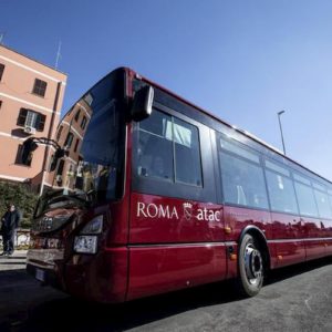 Roma, due autisti Atac licenziati: erano drogati al loro primo giorno di lavoro