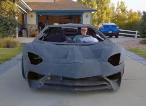 Lamborghini. Papà e figlio stampano in 3D e assemblano una Aventador. Il premio è...
