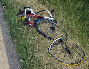 Bessica di Loria (Treviso), ciclista investito e ucciso da un'auto. E' il terzo in due giorni
