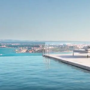 Cristiano Ronaldo, casa da 7 milioni a Lisbona. Piscina sul tetto, spa e sala cinema VIDEO