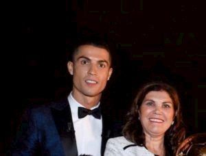 Cristiano Ronaldo non vince il Pallone d'Oro, la Juve protesta: "Lo meritava lui". La mamma parlò di mafia nel calcio... 
