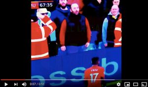Derby Manchester, gesto razzista: video YouTube, tifoso arrestato 