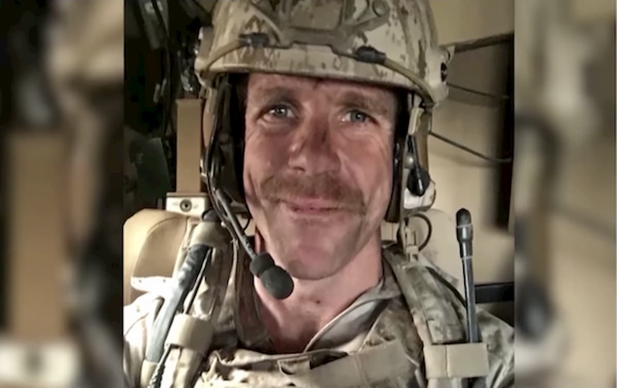 navy seal eddy dharged with war crime