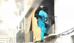 Spagna, migrante salva disabile da un incendio. "E' un eroe, dategli il permesso di soggiorno"