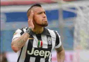 Calciomercato, la Juventus vuole soffiare Vidal all'Inter: ecco la strategia di Paratici