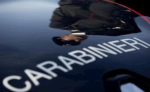Carabinieri ai domiciliari a Napoli: accuse di corruzione 