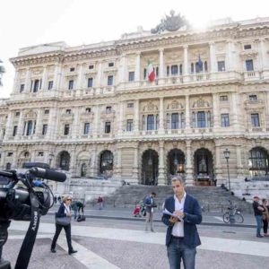 Taglio parlamentari, slitta richiesta referendum: 4 senatori di Forza Italia ritirano la firma