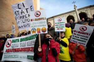 Roma, no alla discarica di Monte Carnevale: l'Assemblea M5s sconfessa la decisione della giunta M5s