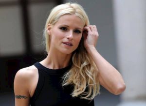 Sanremo 2020, Michelle Hunziker contro Amadeus: "Sue parole sulle donne pesanti come macigni"