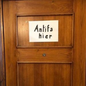 Antisemitismo, "Antifa Hier": Beppe Sala ribatte alla scritta sulla casa della deportata a Mondovì